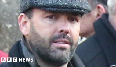 Irish government jet leaves for UAE for Kinahan extradition - BBC