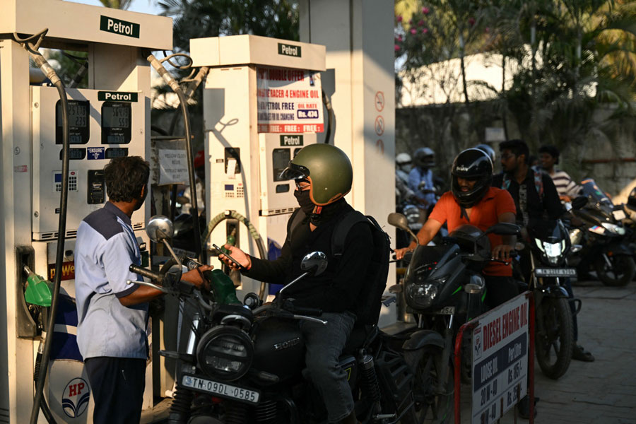 India faces $22 billion extra fossil-fuel import cost amid Hormuz energy shock: Report – Asia News Network