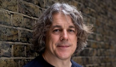 Comedian Alan Davies: ‘I talk about what my father did, and how I had him arrested’ – The Irish Times