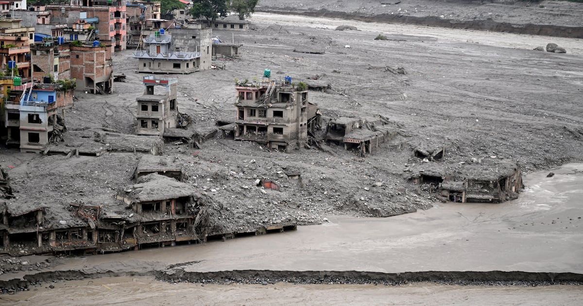 Rescue efforts intensify after Nepal-Tibet flooding as deaths climb past 900 – The Irish Times