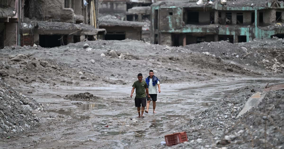 Death toll from Nepal-Tibet floods reaches 781, with more than 3,000 still missing – The Irish Times