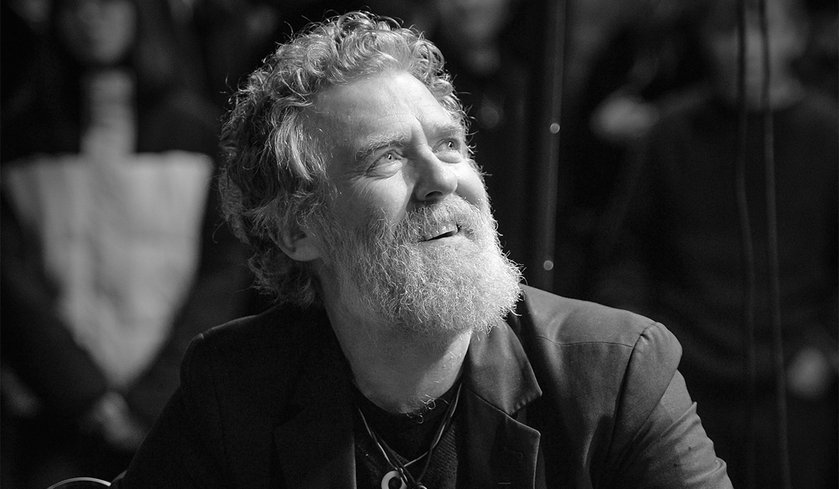 What was Glen Hansard's net worth at the time of his passing?