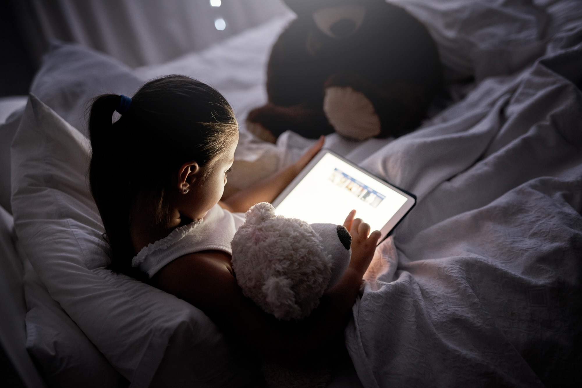 Study: Screen Use and Emotional, Behavioral, and Social Development in Children. Image Credit: PeopleImages / Shutterstock
