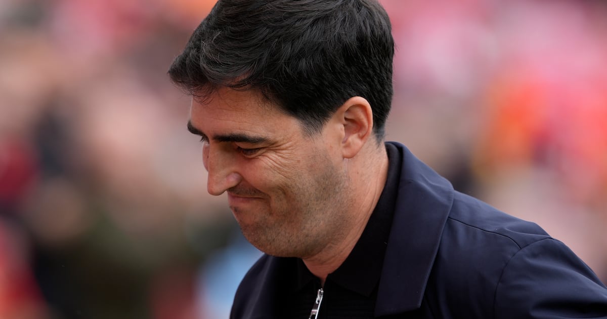 Andoni Iraola fumes over Liverpool substitution delay before Nottingham Forest penalty – The Irish Times