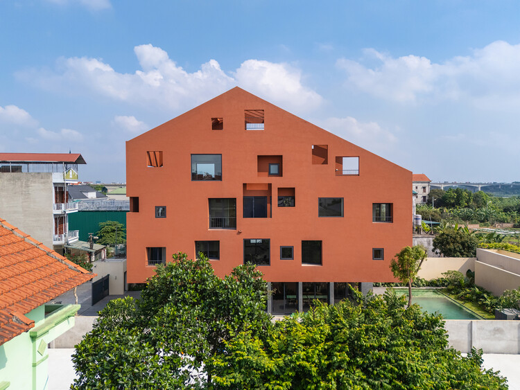 100 Windows House / Inrestudio - Exterior Photography, Balcony