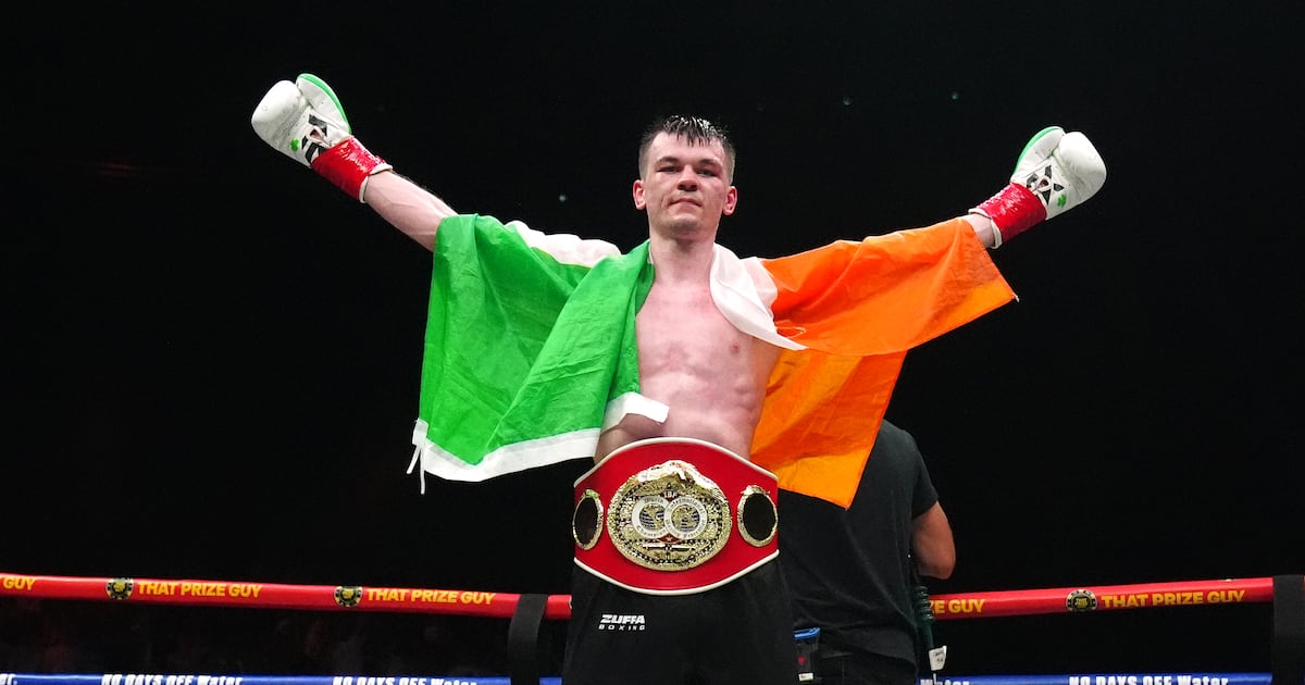 Ireland’s Aaron McKenna claims middleweight world title in Dublin – The Irish Times