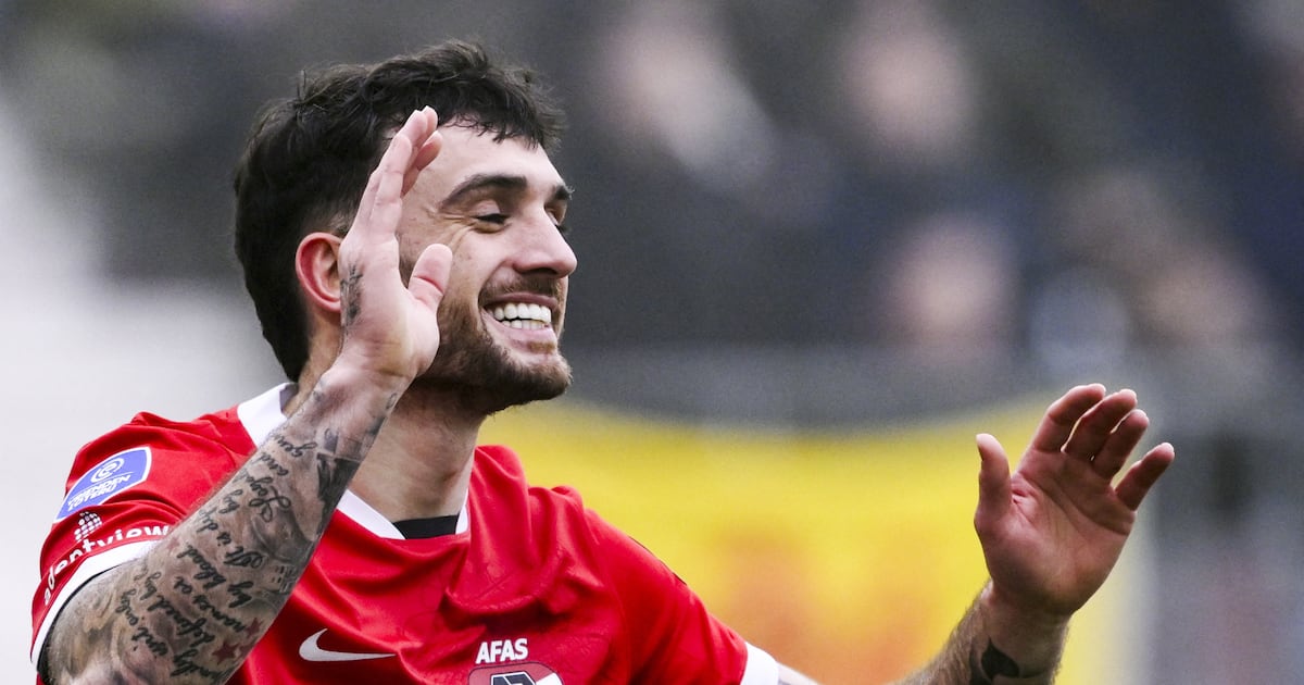 Troy Parrott to undergo medical at Real Betis ahead of €20m deal – The Irish Times