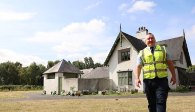 ‘People look over the fence, taking photos’: The pros and cons of living in the Phoenix Park – The Irish Times