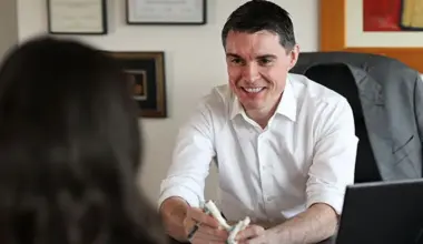 Mr Niall McGoldrick, Consultant Orthopaedic Surgeon at Blackrock Health Hermitage Clinic