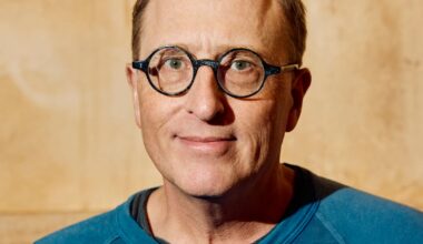 ‘It’s very fraught. I was super fond of Graham Linehan’: Jon Ronson on his book about men spiralling – The Irish Times