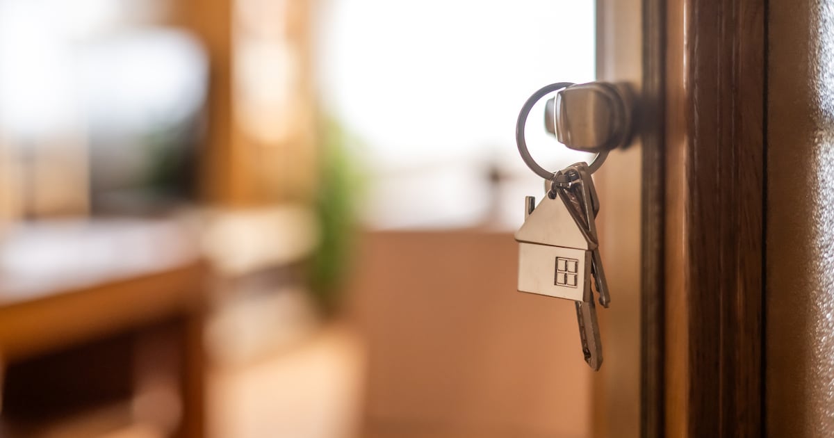 ‘Unreasonable’ landlord who allegedly took photos of tenant’s laundry told to pay damages – The Irish Times