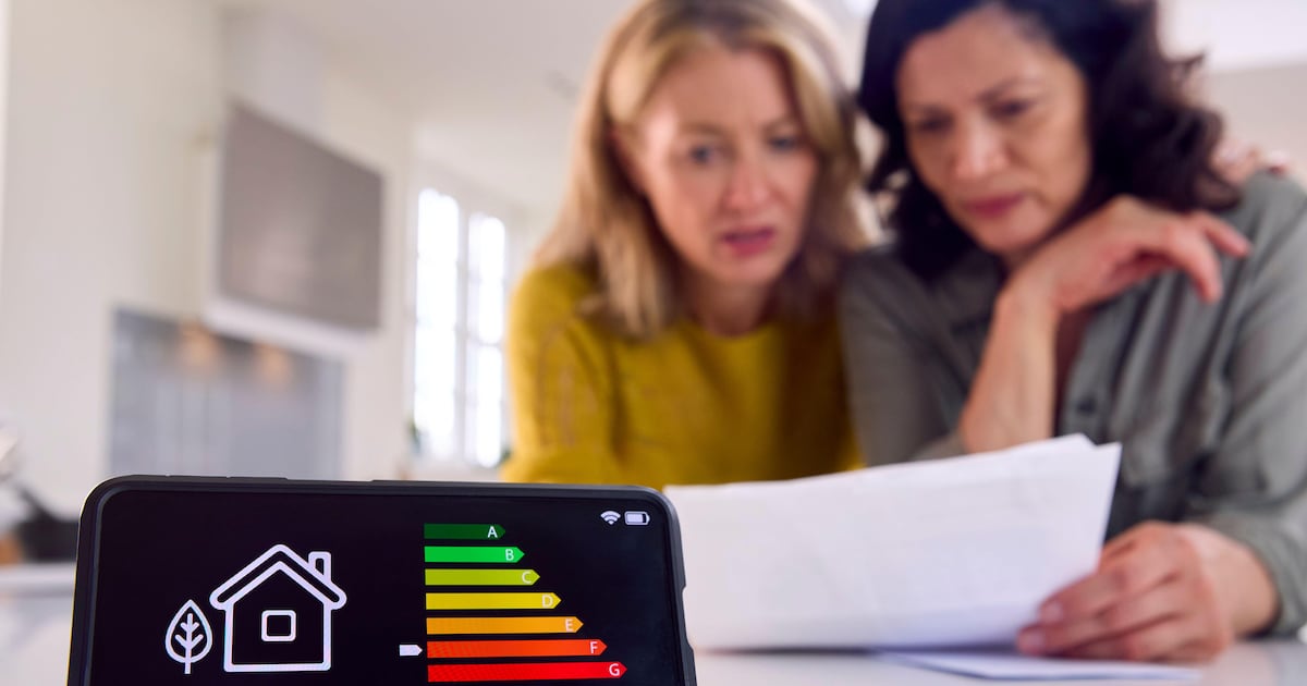 Four months of electricity bills sent to some 2,000 Flogas customers – The Irish Times