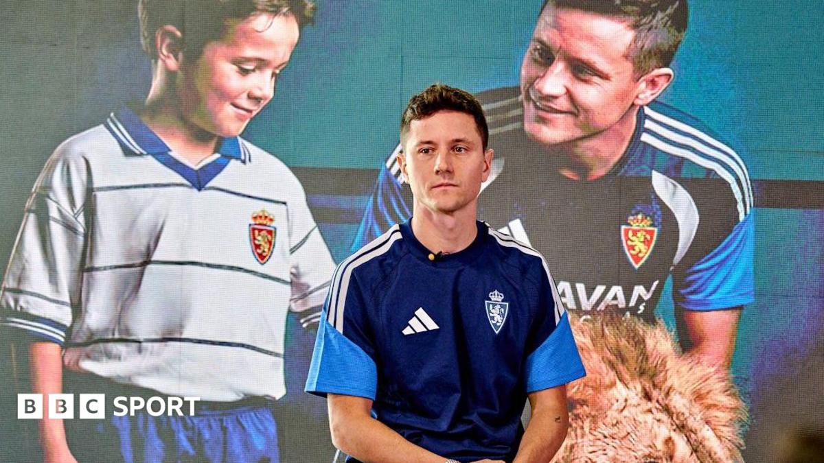 Ander Herrera at his presentation for his return to Real Zaragoza