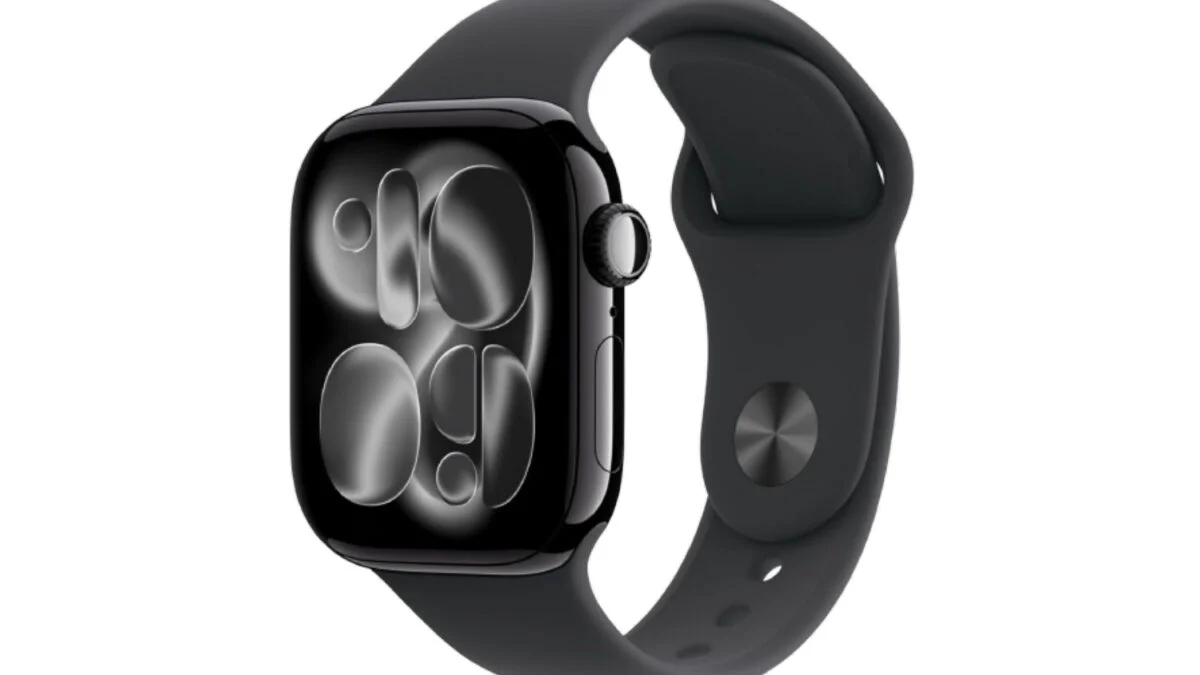 Apple Watch Series 11 Drops Back to Its Lowest Price After the Google Pixel Watch 5 Launches