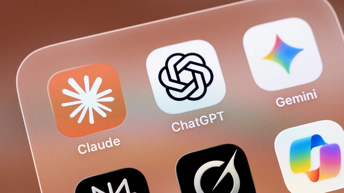 AI assistant apps.