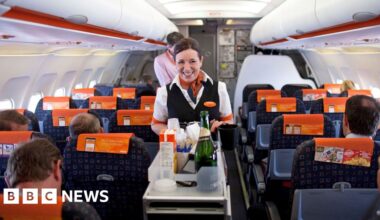 EasyJet agrees to £5.7bn takeover by US firm - BBC