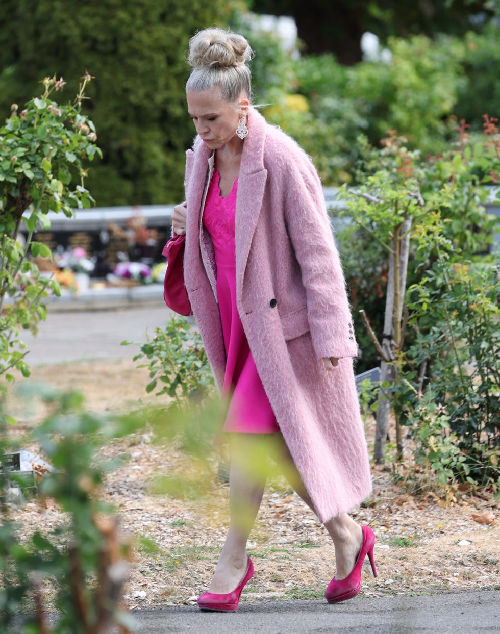 EMBARGOED 20/8/2026 1930 Kellie Bright as Linda Carter filming for EastEnders kellie bright as linda carter filming for eastenders