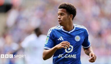 Youri Tielemans applauding fans