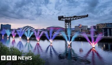 Glasgow hailed for saving Games as baton passes to Amdavad - BBC