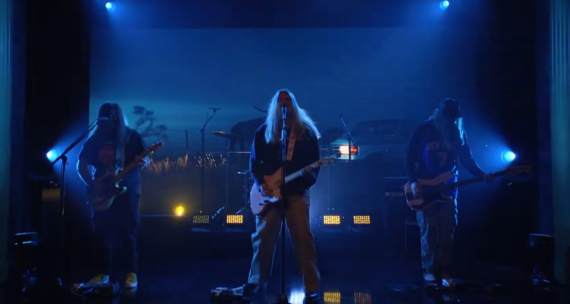 WATCH: Dexter and The Moonrocks Perform 'Freakin' Out' On The Tonight Show