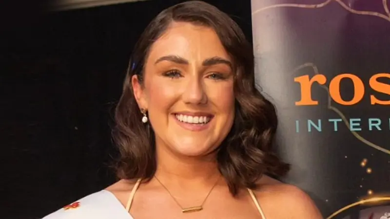 Donegal Rose Emma Nelis takes to Tralee stage tonight