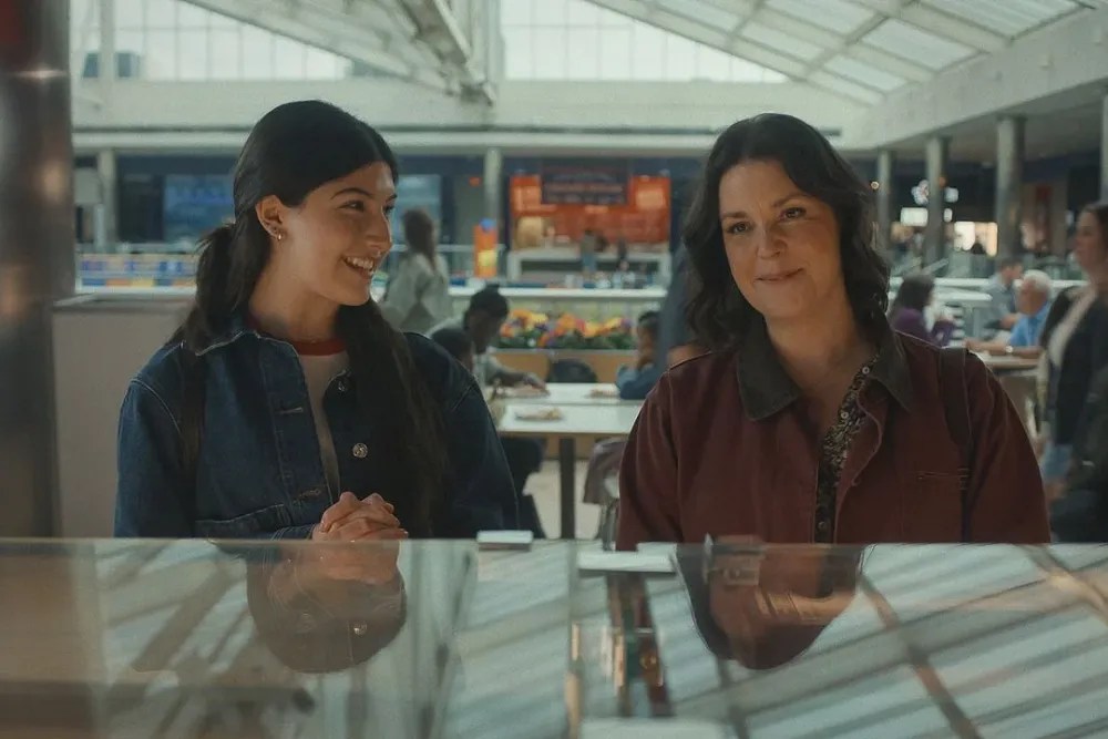'Don't Say Good Luck' Review: Sunny Sandler, Melanie Lynskey netflix