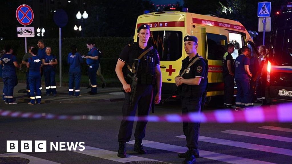 Three killed after bomb detonated at Moscow restaurant, state media say - BBC