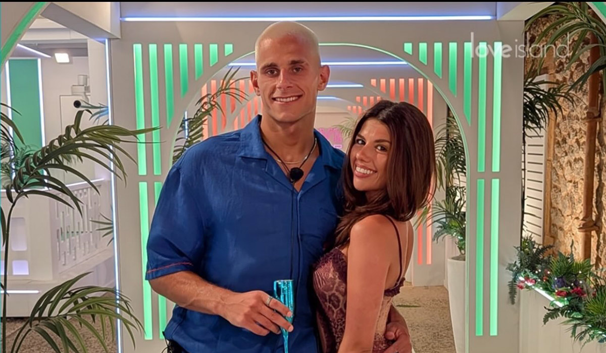 Fitzy and Lola on Love Island. Pic: Fitzy / Instagram