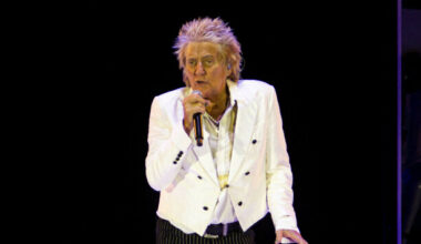 Rod Stewart cancels remainder of US tour after undergoing heart surgery
