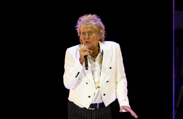 Rod Stewart cancels remainder of US tour after undergoing heart surgery
