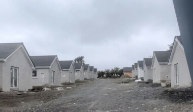 'It can't be one rule for some': Locals in Dublin mountains welcome order to knock 29 houses