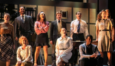 Gasps as Irish actor informs audience of Dolly Parton’s death before 9 To 5 musical
