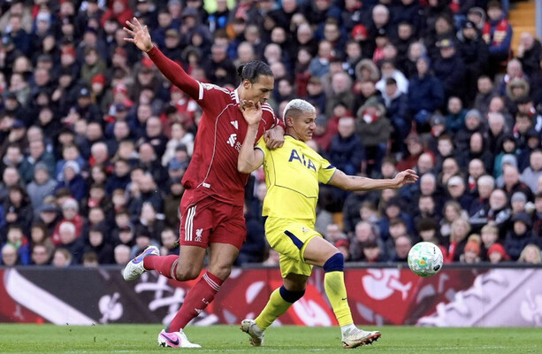 Liverpool-Spurs, Man United-Brighton, and (possibly) Chelsea-Leeds in next round of EFL Cup