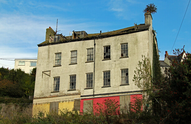 How do I get an insurer to cover the vacant property I want to refurbish?