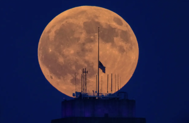 In pictures: Moon turns blood red in lunar eclipse · TheJournal.ie