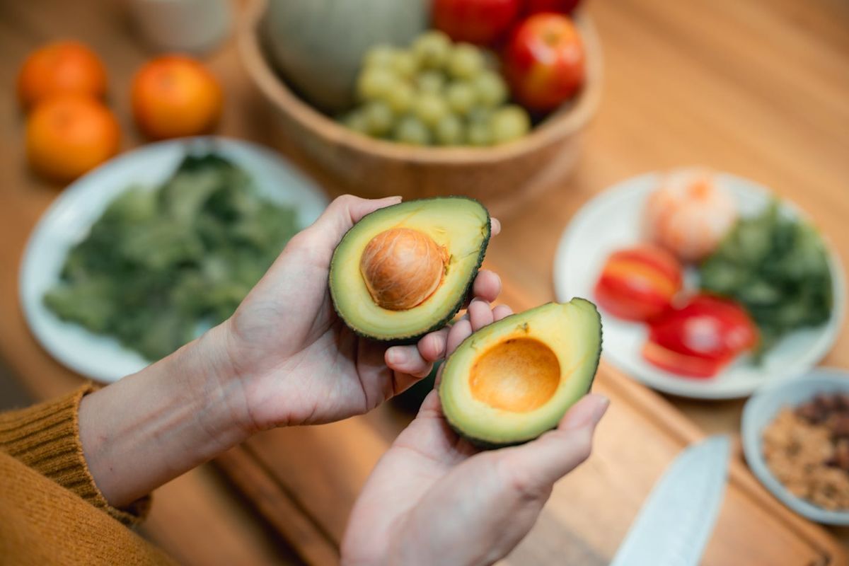 Dietitians Share 6 Foods With More Fiber Than an Avocado