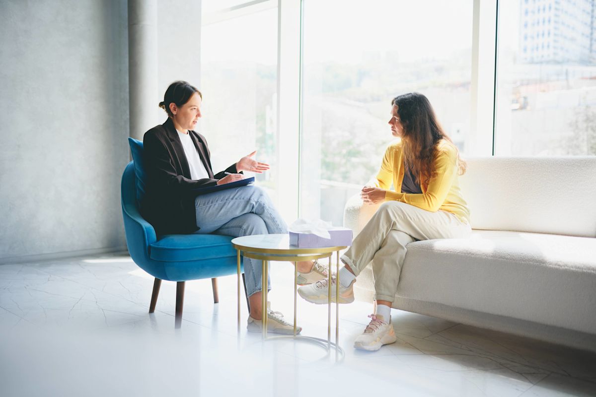 Psychiatrist Reveals the Best Response to Dismissive Comments About Your Feelings