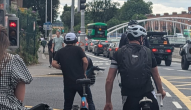 Should cyclists wear headphones or earphones? Chair of Ireland’s parliamentary Committee on Transport wants your views – IrishCycle.com