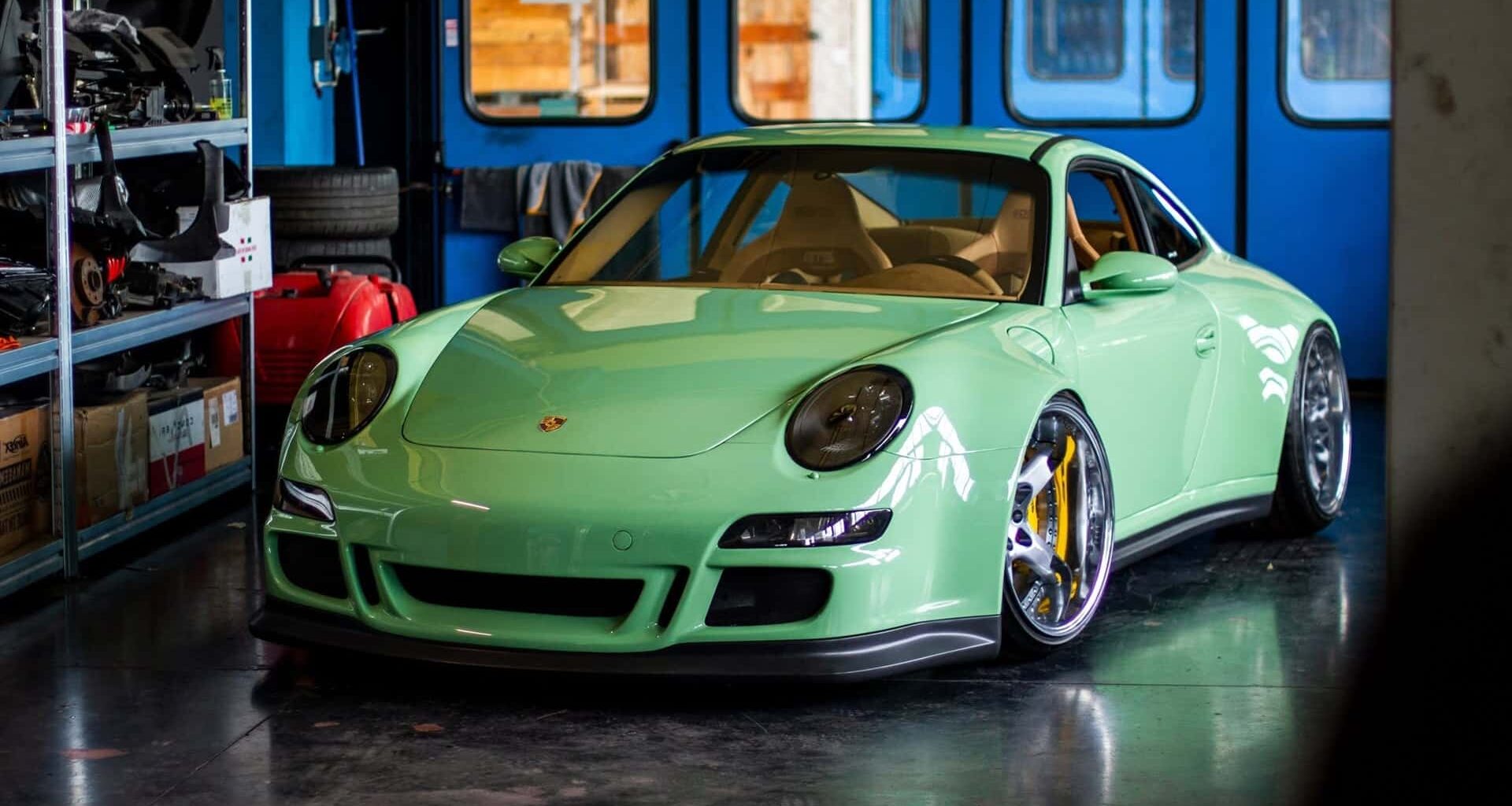 Meet the Indecent 009: An Extreme Italian Take On The Porsche 911