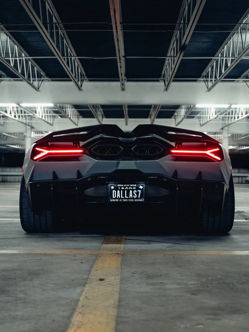 Lamborghini Revuelto