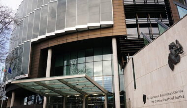 Man (36) sent pic of loaded gun to ex-partner, court told