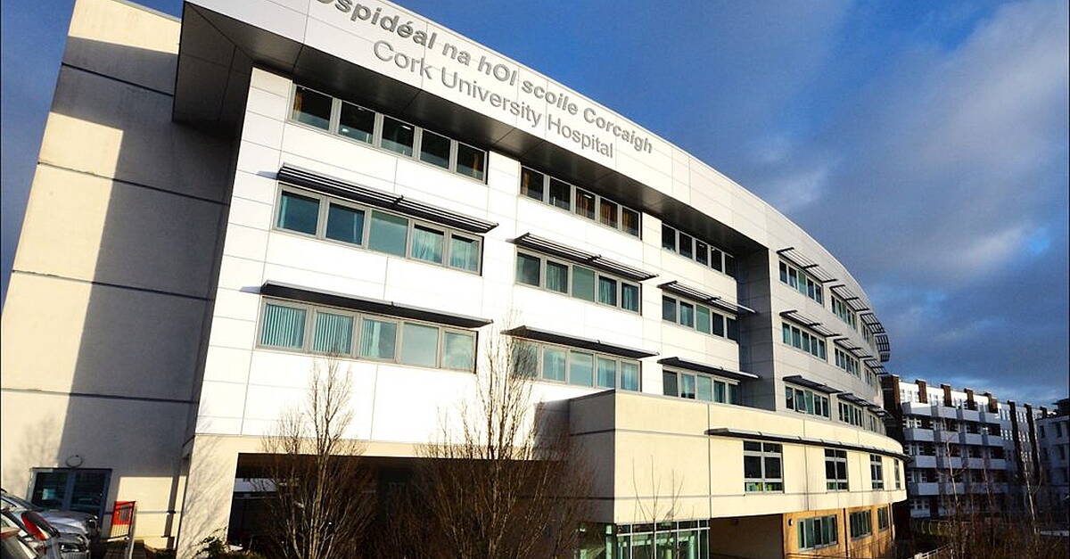 Man dies after getting into difficulty in water in Co Cork