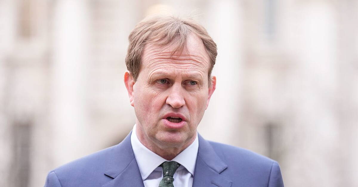 Number of hotel beds under state contract for asylum seekers falls by 10%