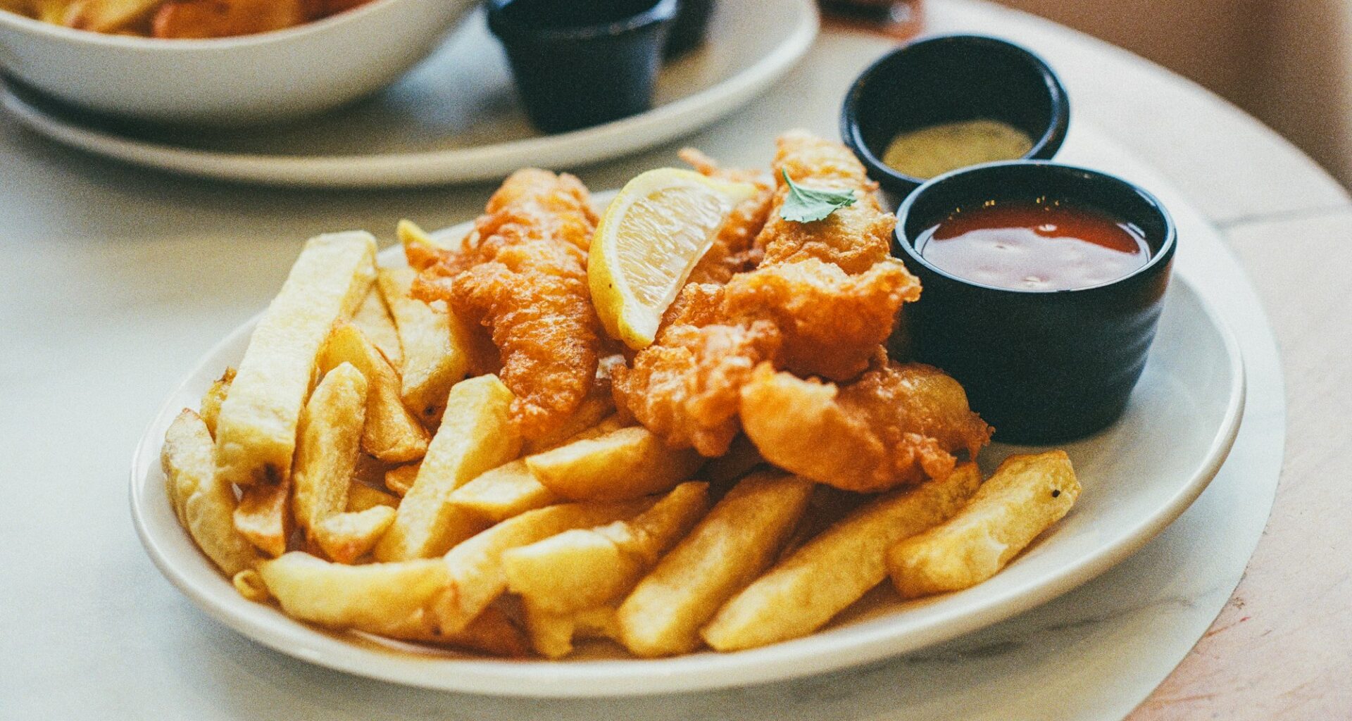 Despite Myself, I'm Obsessed With This Irish Language Food Influencer Drama