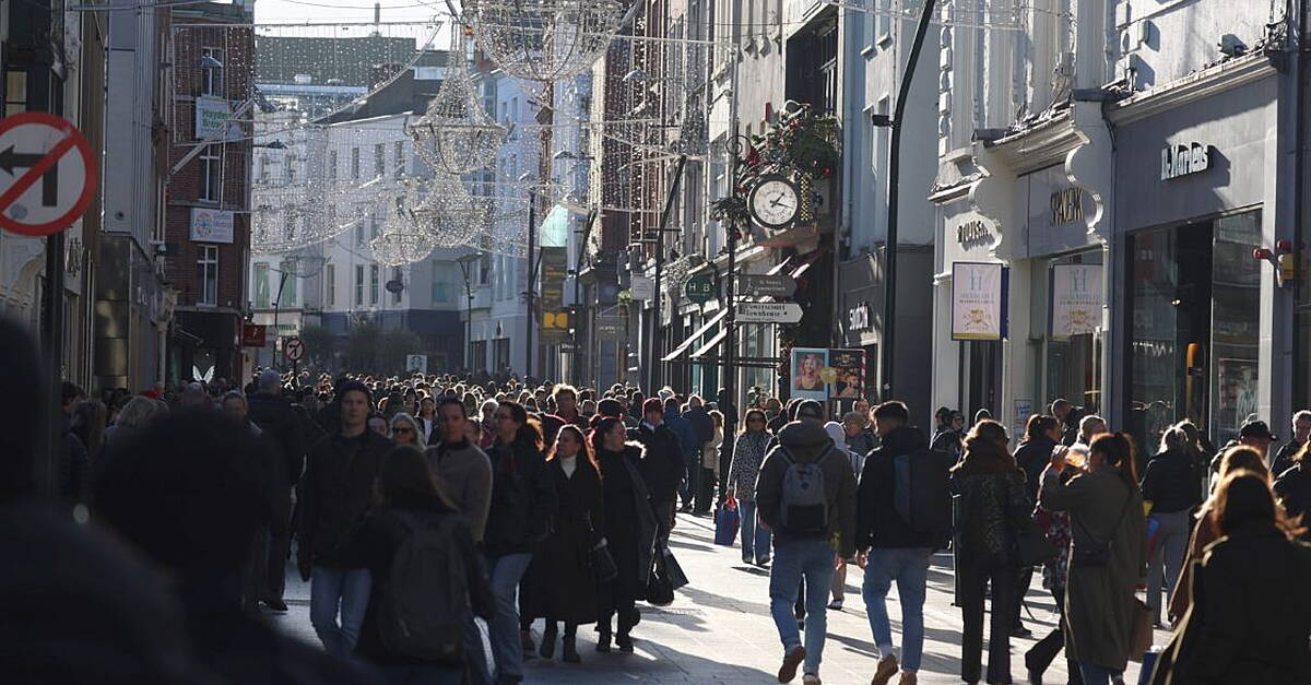 Population of Ireland increases to over 5.5 million