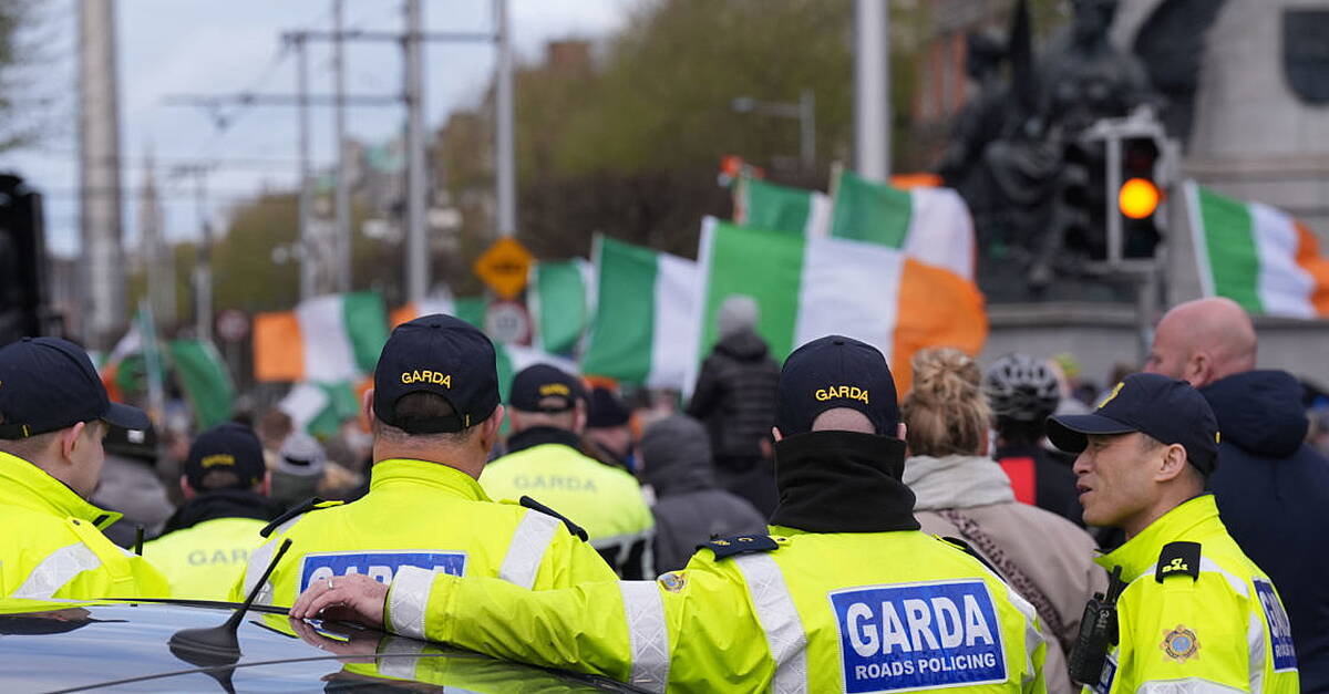Tensions around lifting of government fuel supports with protest memories fresh