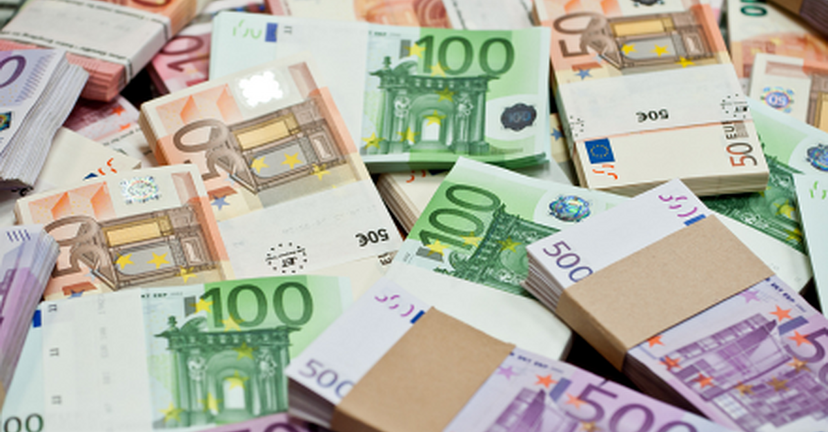 Tánaiste welcomes positive upgrade to national economic outlook