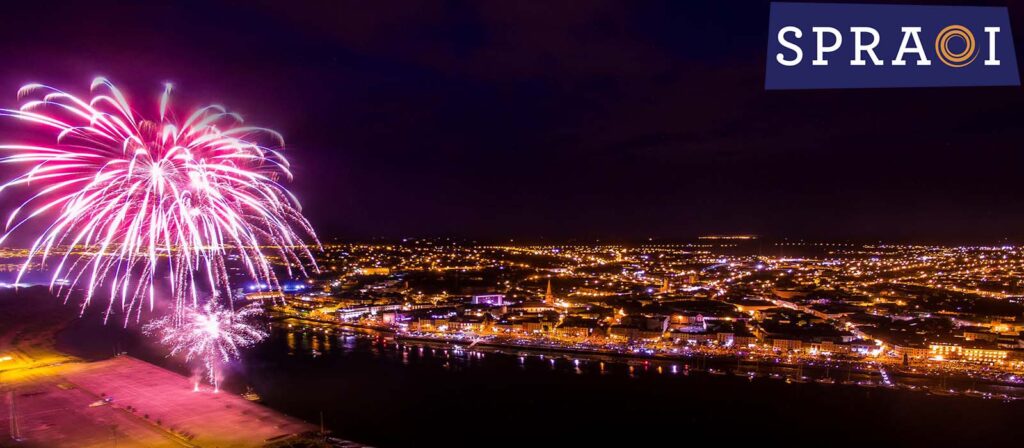 spraoi festival fireworks over the harbour in Waterford at night