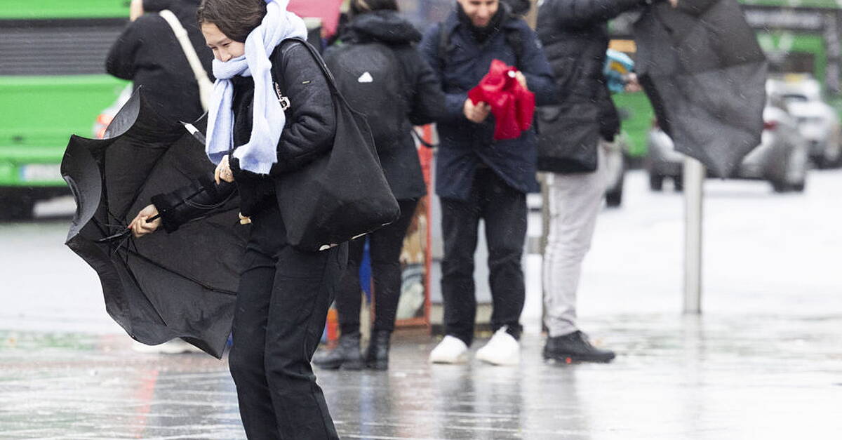 Yellow rain warning issued for three counties