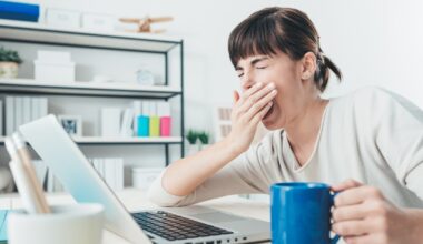 Why do I crash at 3pm? The science behind the 'afternoon slump'